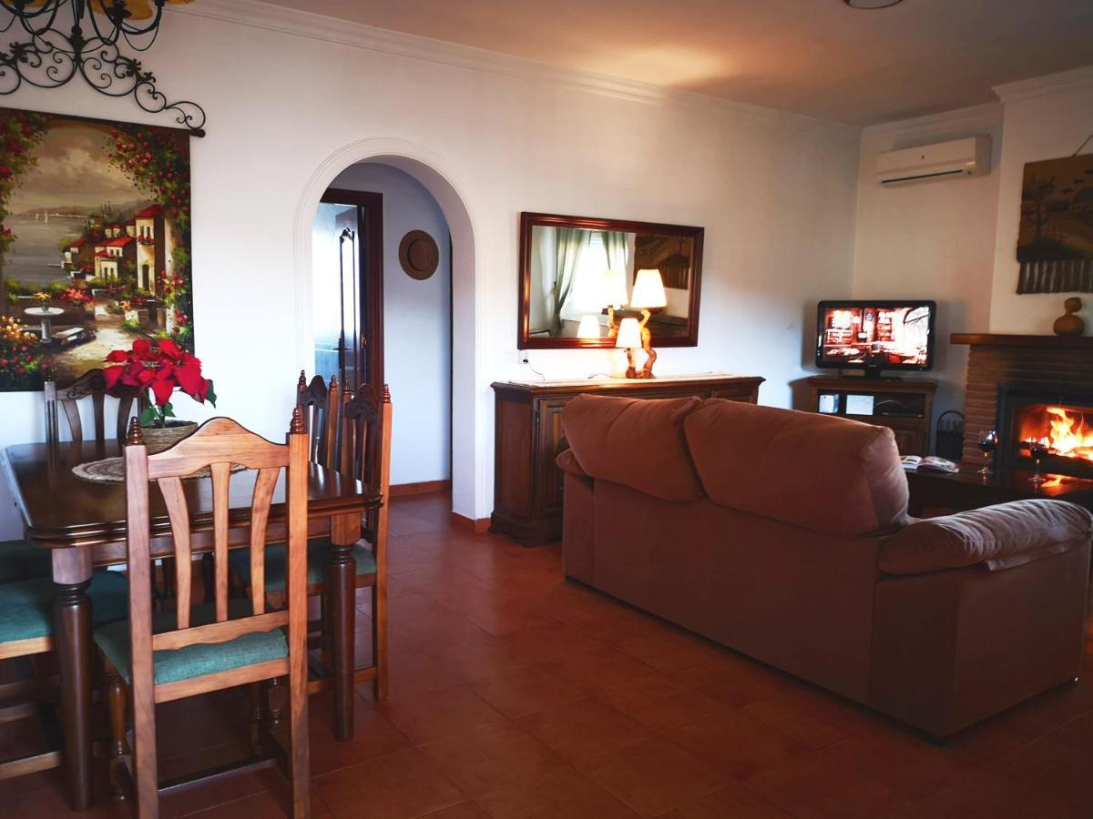 Finca Pil - Casa Rural Con Piscina Ríogordo Exteriör bild